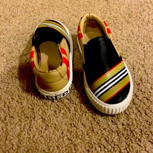 Good condition authentic blueberry boy shoes